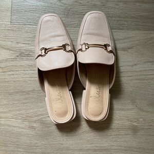 Lulus backless tan loafers